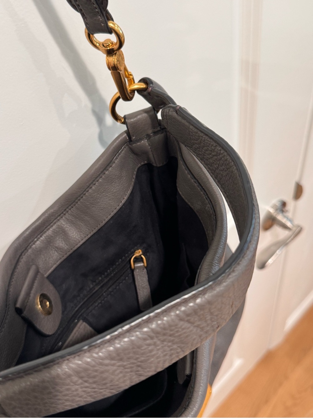Marc Jacobs Dark Gray Pebbled 100% Leather Shoulder Hobo with handle - Picture 5 of 15